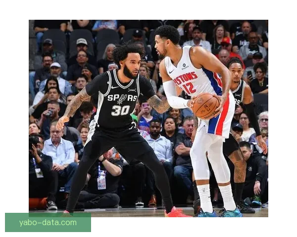 文班41分18篮板3盖帽零失误领衔马刺大胜勇士 卡斯尔15分11篮板助攻全队